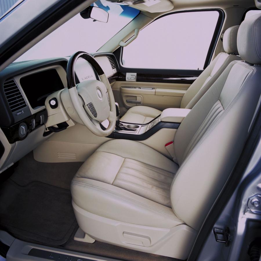  Lincoln Aviator 2003 года  (фото 45 из 57)